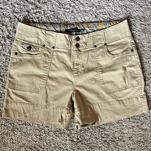 One 5 One Khaki High Waisted 5" Shorts Size 14